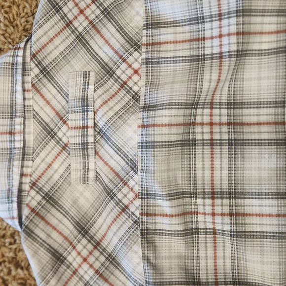 Duluth Trading plaid short sleeve mens button down shirt size medium - Picture 6 of 8